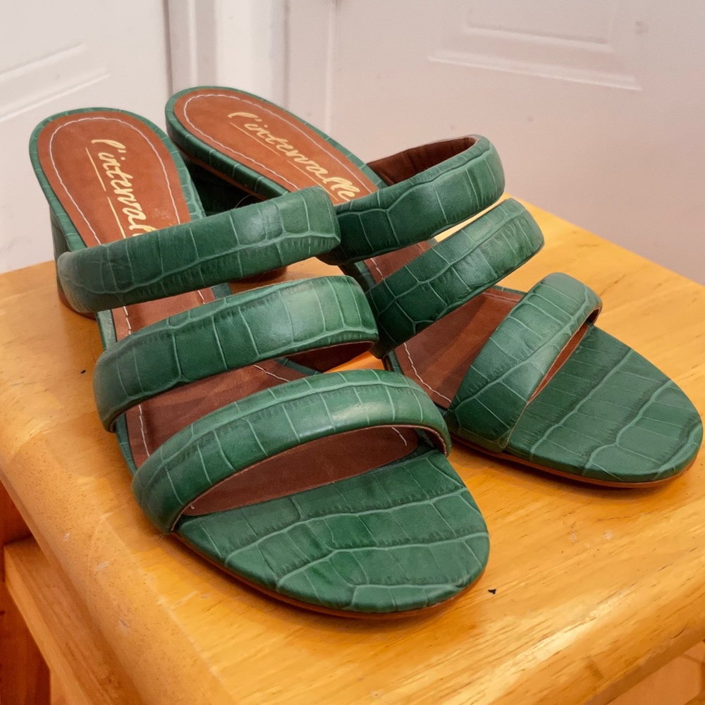 Intervalle Green Croco Heel Sandals